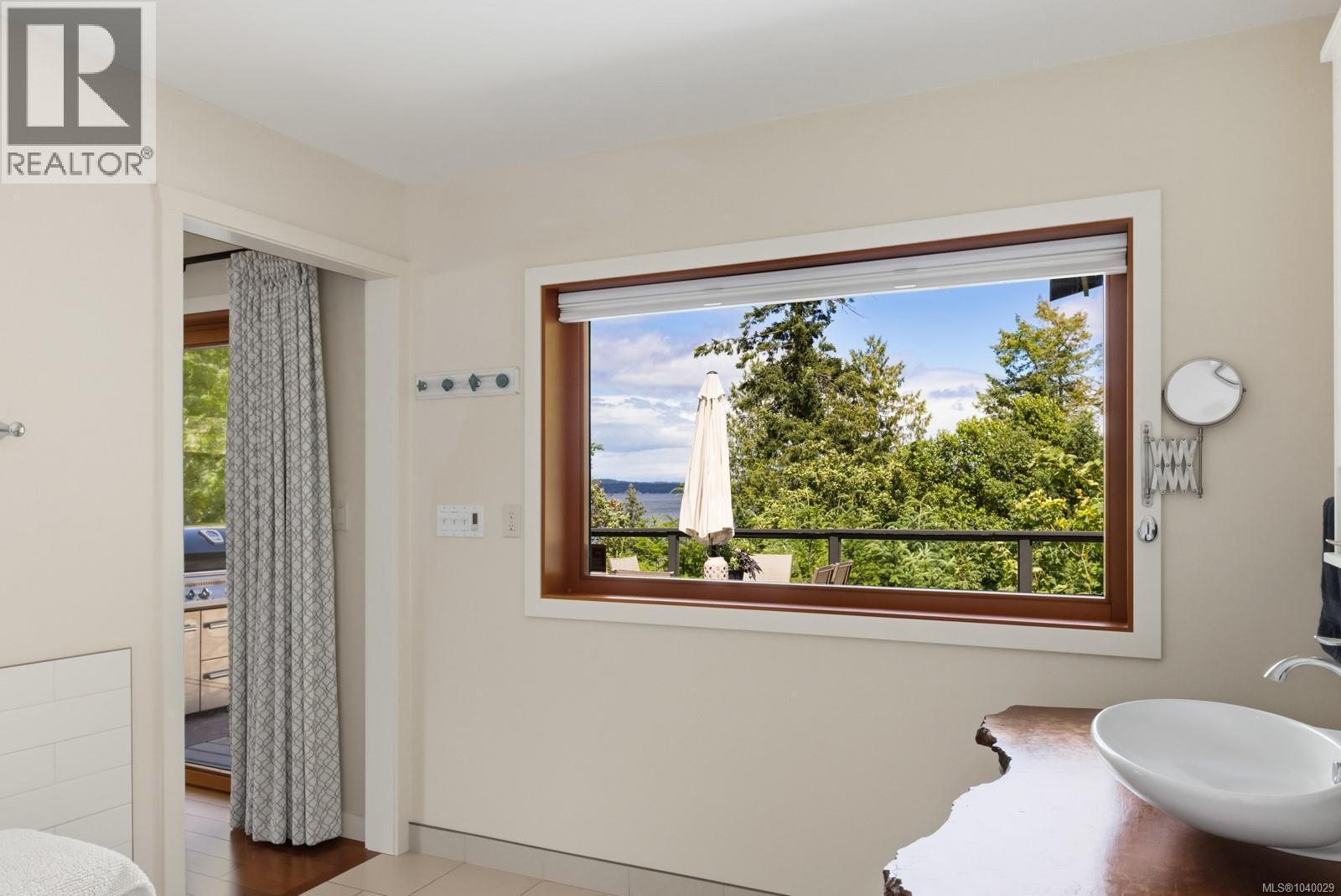 












10075 Daniel St

,
Chemainus,




British Columbia
V0R1K1

