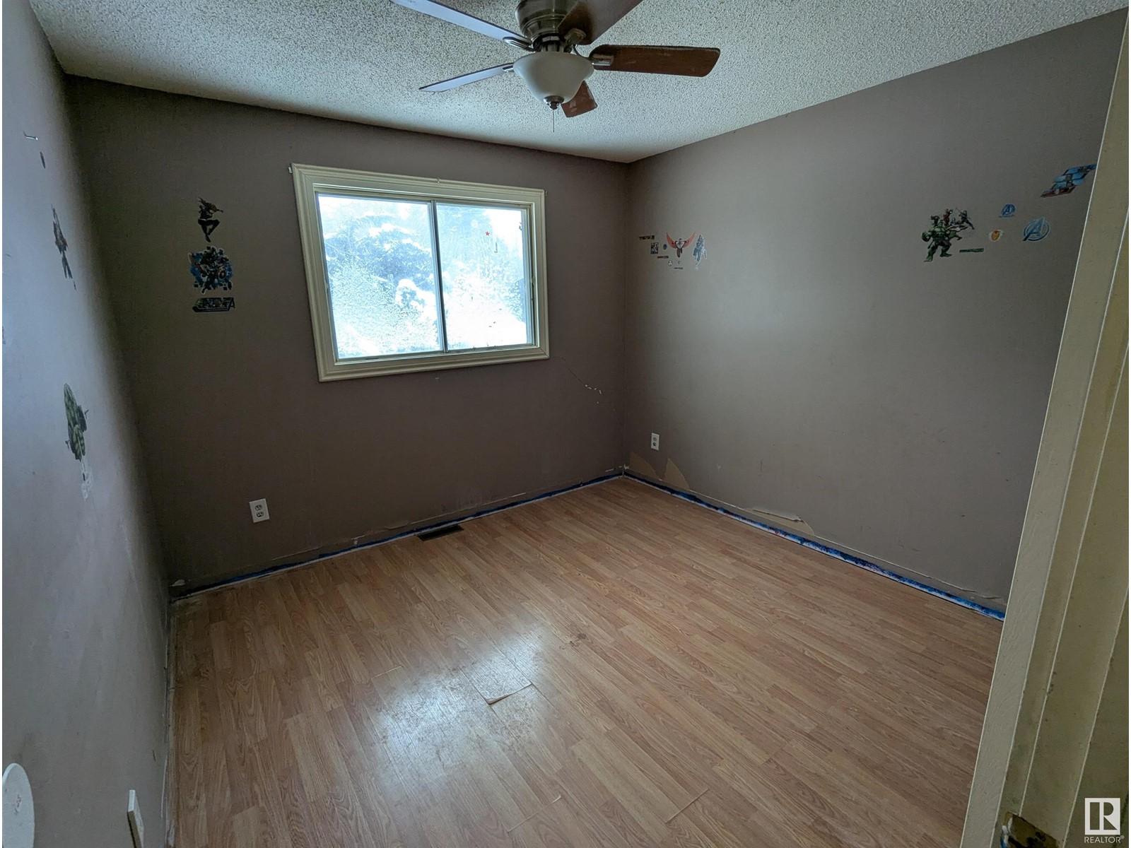 












#2 52414 RGE ROAD 20

,
Rural Parkland County,




Alberta
T0E0H0

