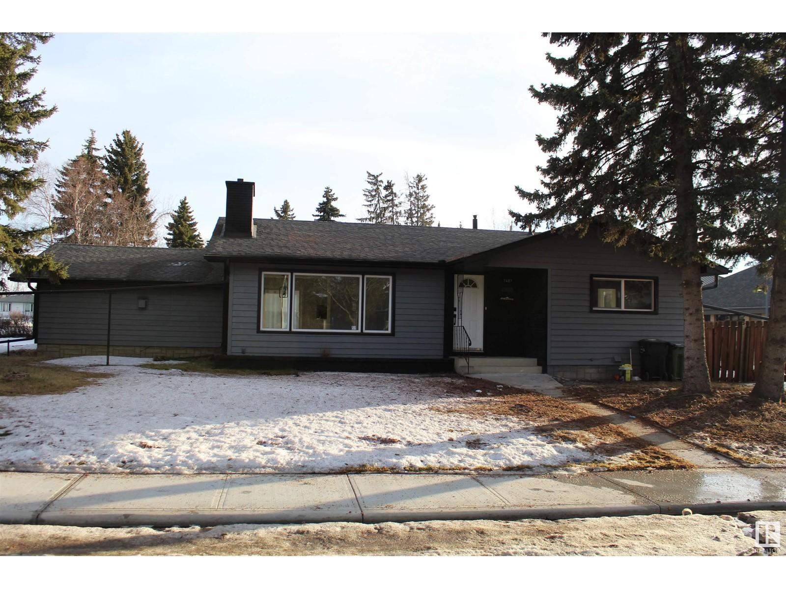 












7407 92 AV NW

,
Edmonton,




Alberta
T6B0S8

