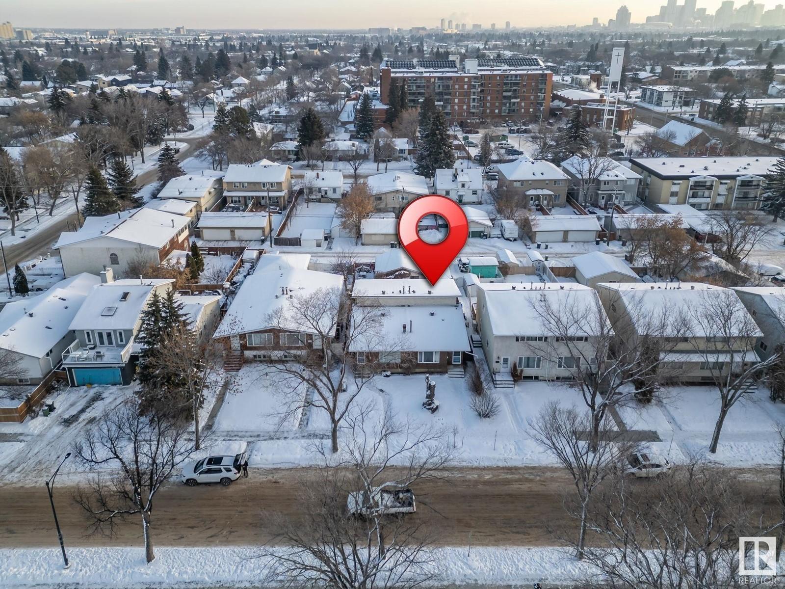 












11133 130 ST NW

,
Edmonton,




Alberta
T5M0Z9

