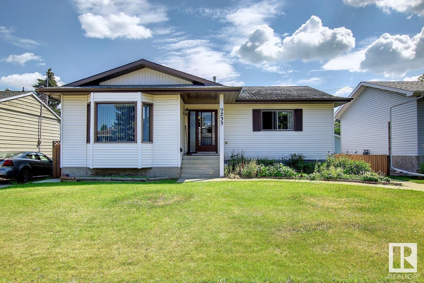 












9233 154 ST NW

,
Edmonton,




Alberta
T5R1T4

