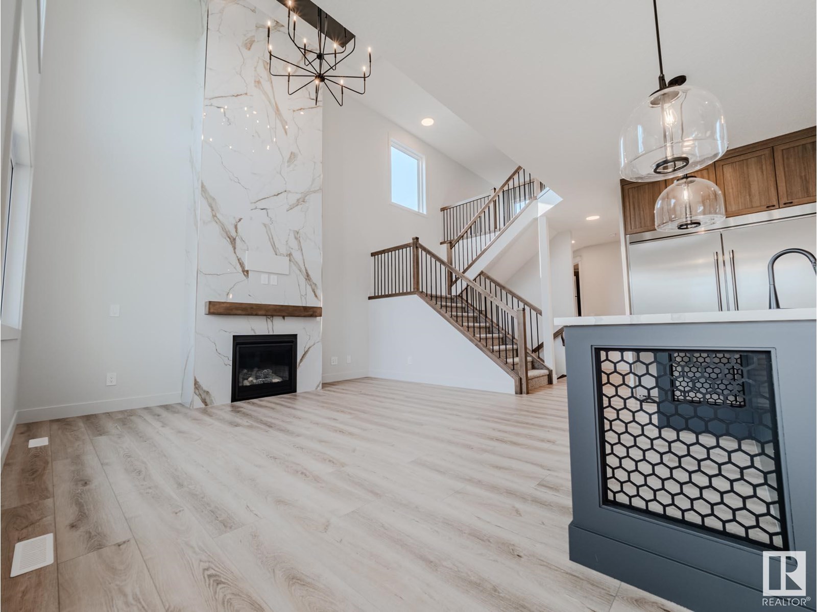 












7 HOLT CV

,
Spruce Grove,




Alberta
T7X2W9

