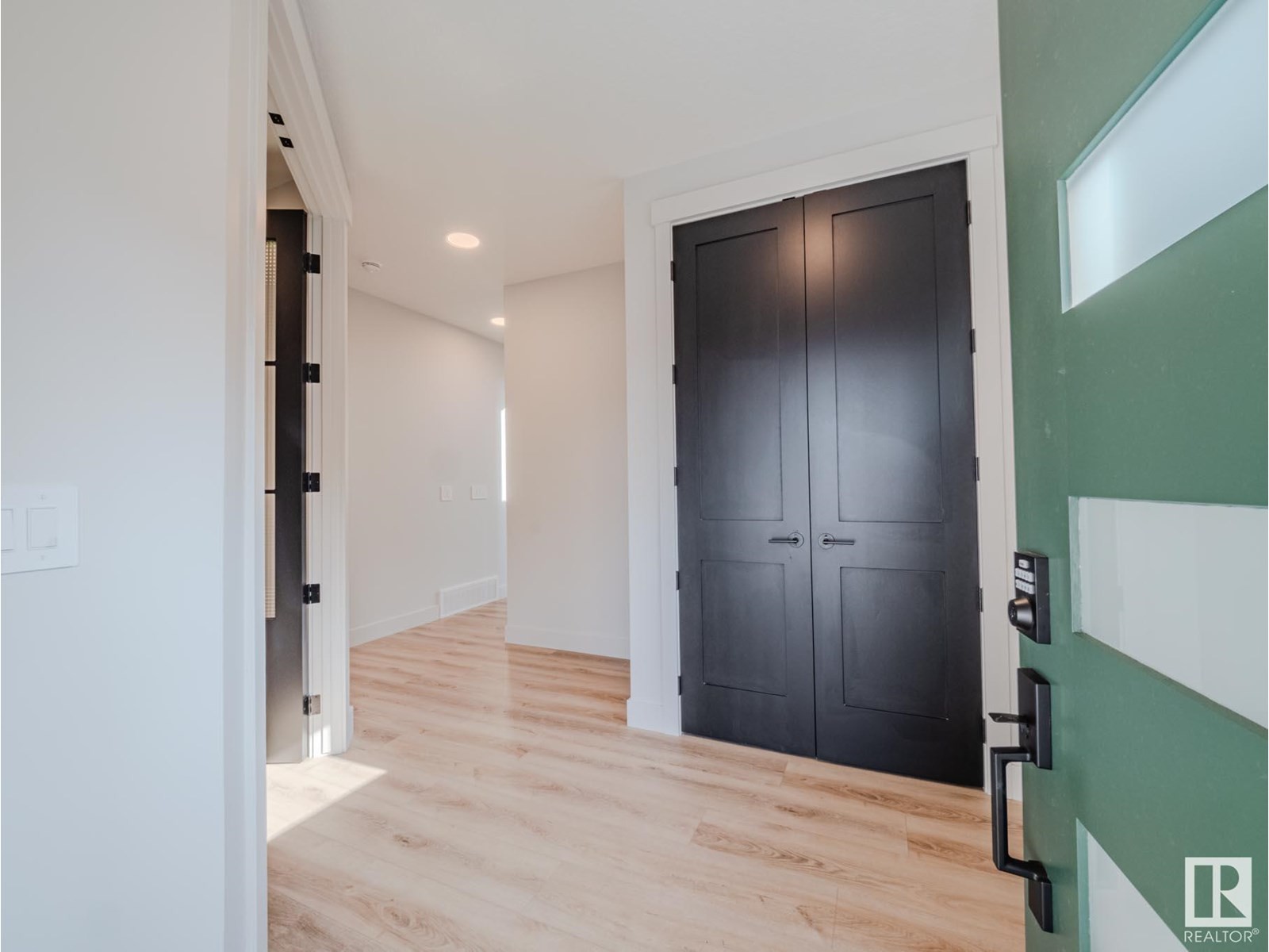 












7 HOLT CV

,
Spruce Grove,




Alberta
T7X2W9

