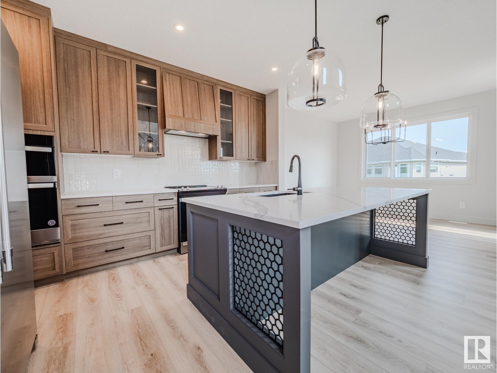 












7 HOLT CV

,
Spruce Grove,




Alberta
T7X2W9

