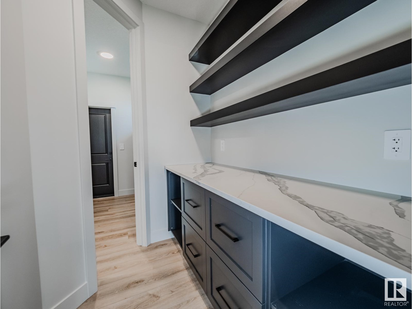 












7 HOLT CV

,
Spruce Grove,




Alberta
T7X2W9

