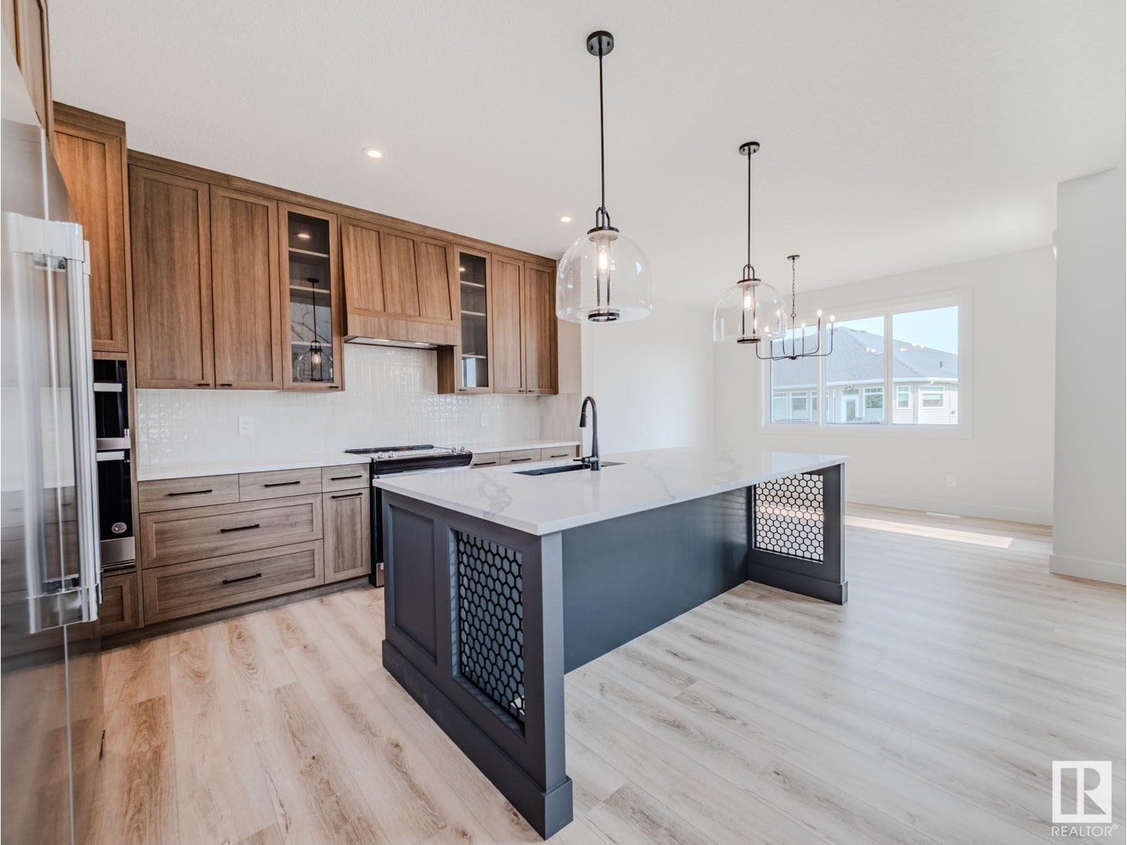 












7 HOLT CV

,
Spruce Grove,




Alberta
T7X2W9

