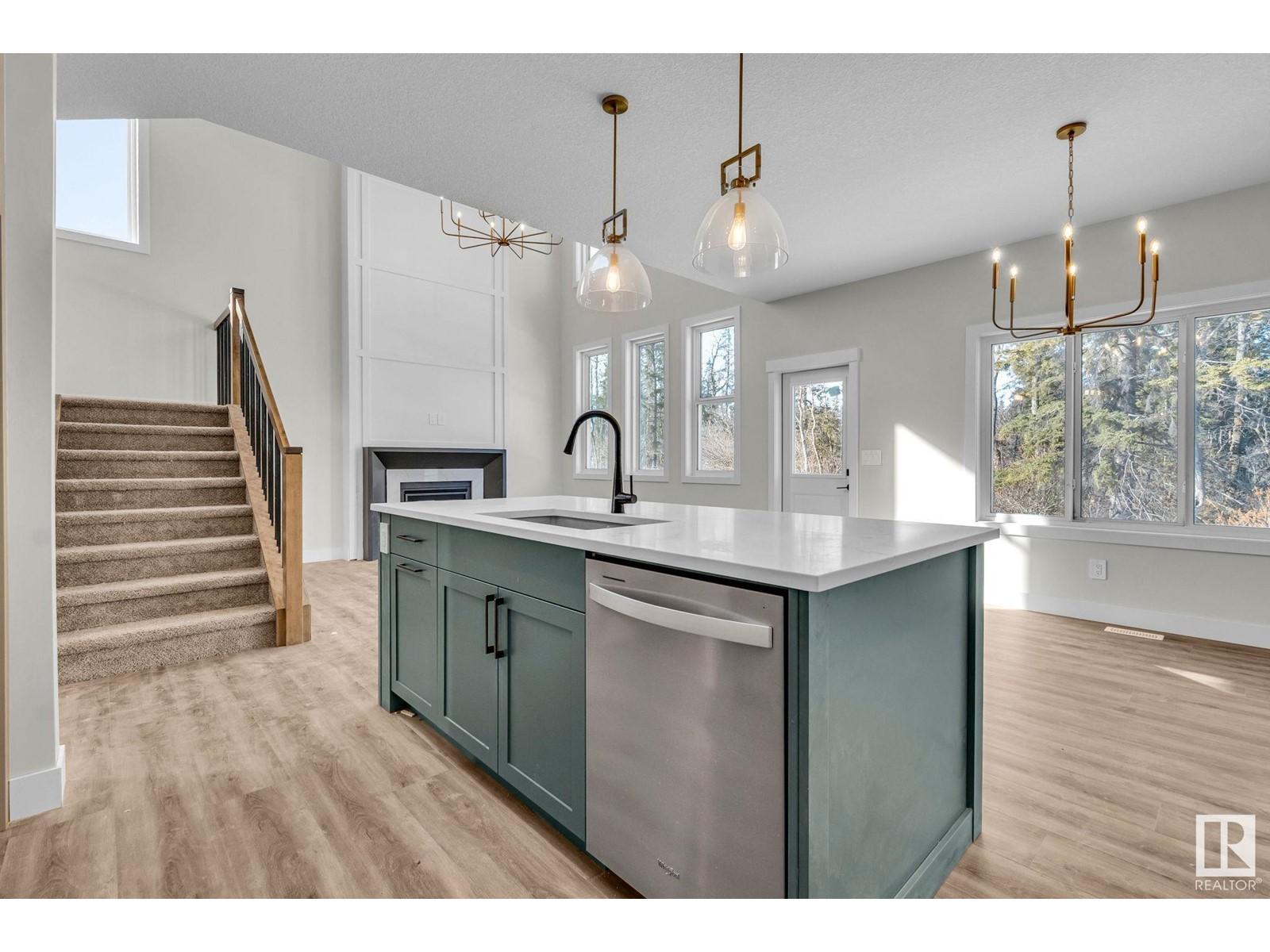 












92 HEMINGWAY CR

,
Spruce Grove,




Alberta
T7X3W3

