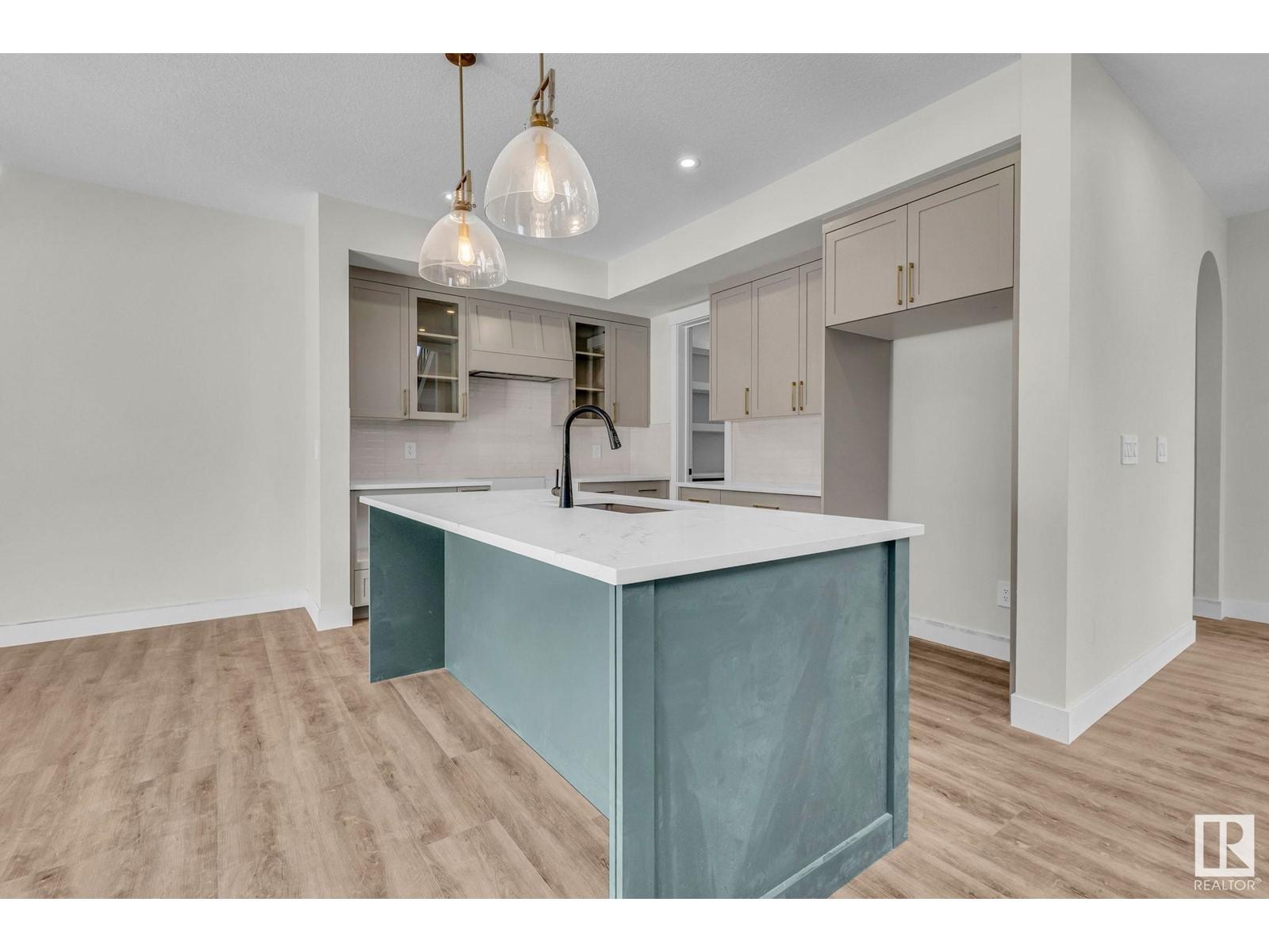 












92 HEMINGWAY CR

,
Spruce Grove,




Alberta
T7X3W3

