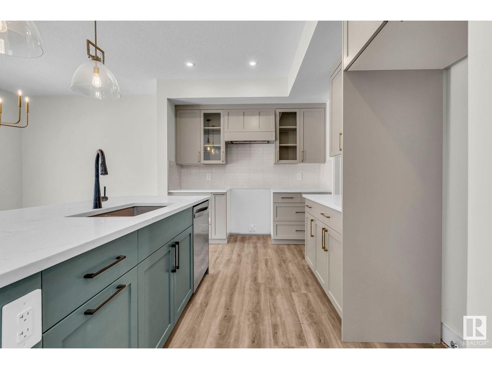 












92 HEMINGWAY CR

,
Spruce Grove,




Alberta
T7X3W3

