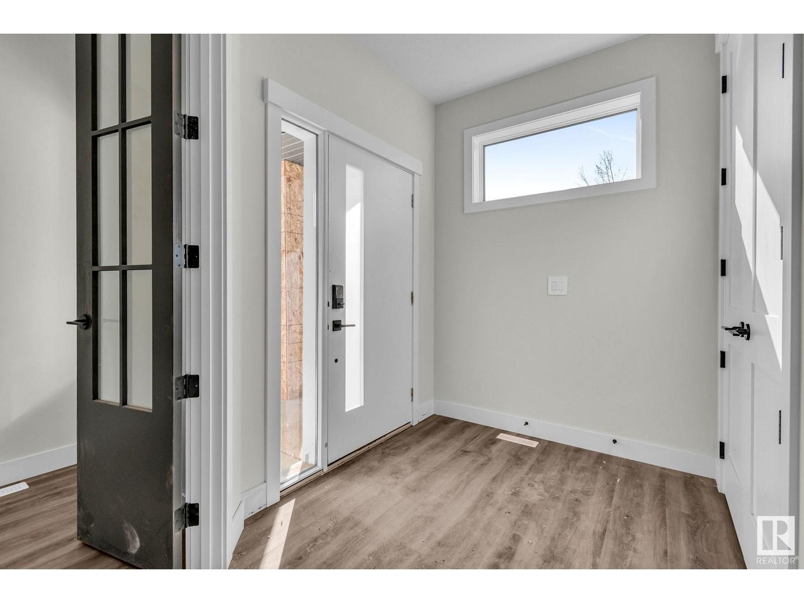 












92 HEMINGWAY CR

,
Spruce Grove,




Alberta
T7X3W3

