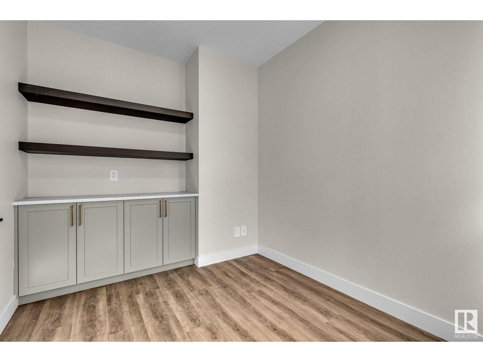 












92 HEMINGWAY CR

,
Spruce Grove,




Alberta
T7X3W3

