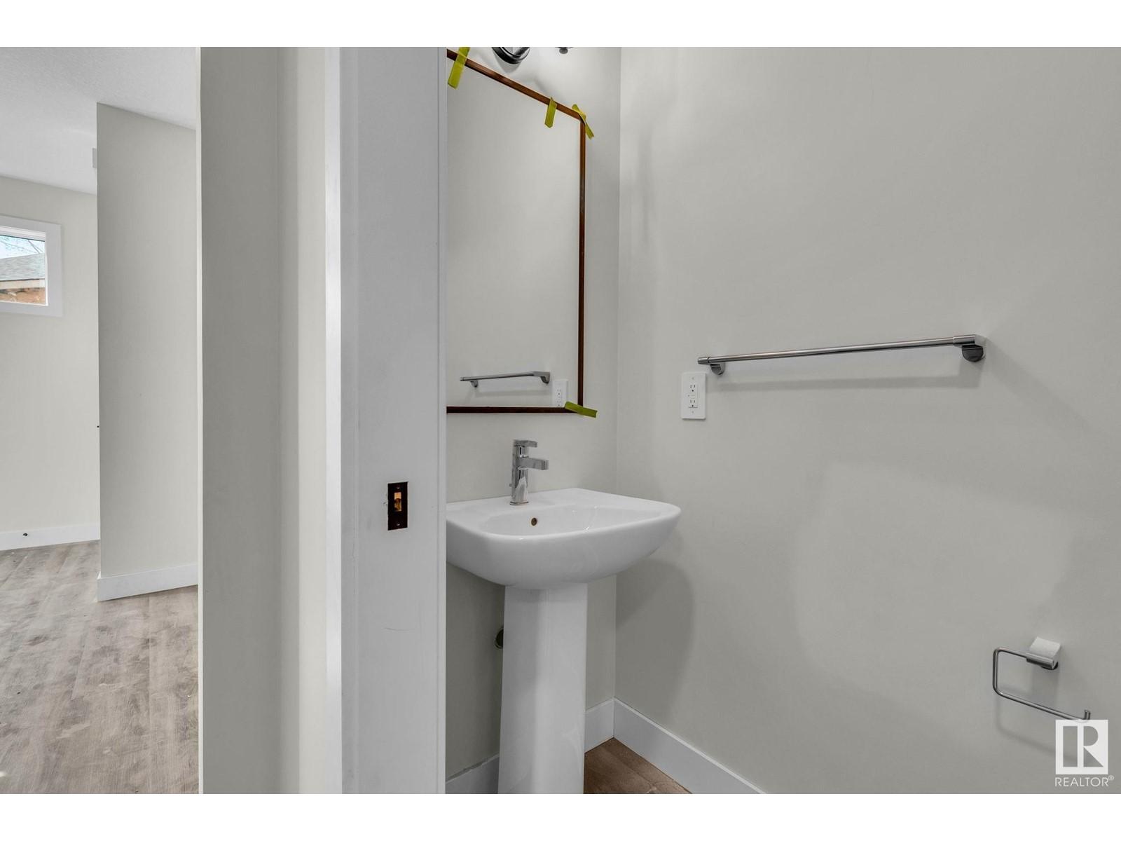 












92 HEMINGWAY CR

,
Spruce Grove,




Alberta
T7X3W3


