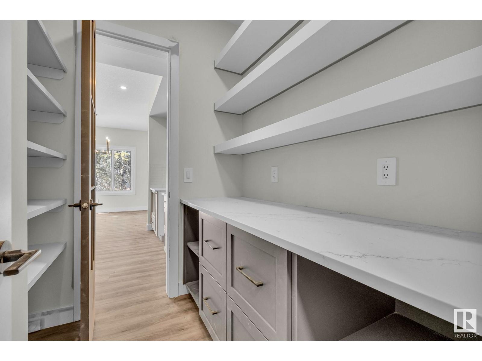 












92 HEMINGWAY CR

,
Spruce Grove,




Alberta
T7X3W3

