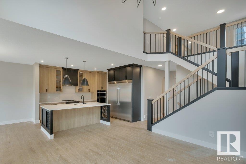 












1384 155 ST SW

,
Edmonton,




Alberta
T6W5J5

