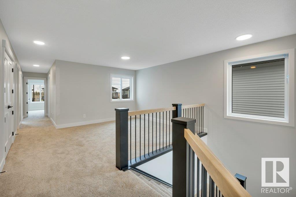 












1384 155 ST SW

,
Edmonton,




Alberta
T6W5J5

