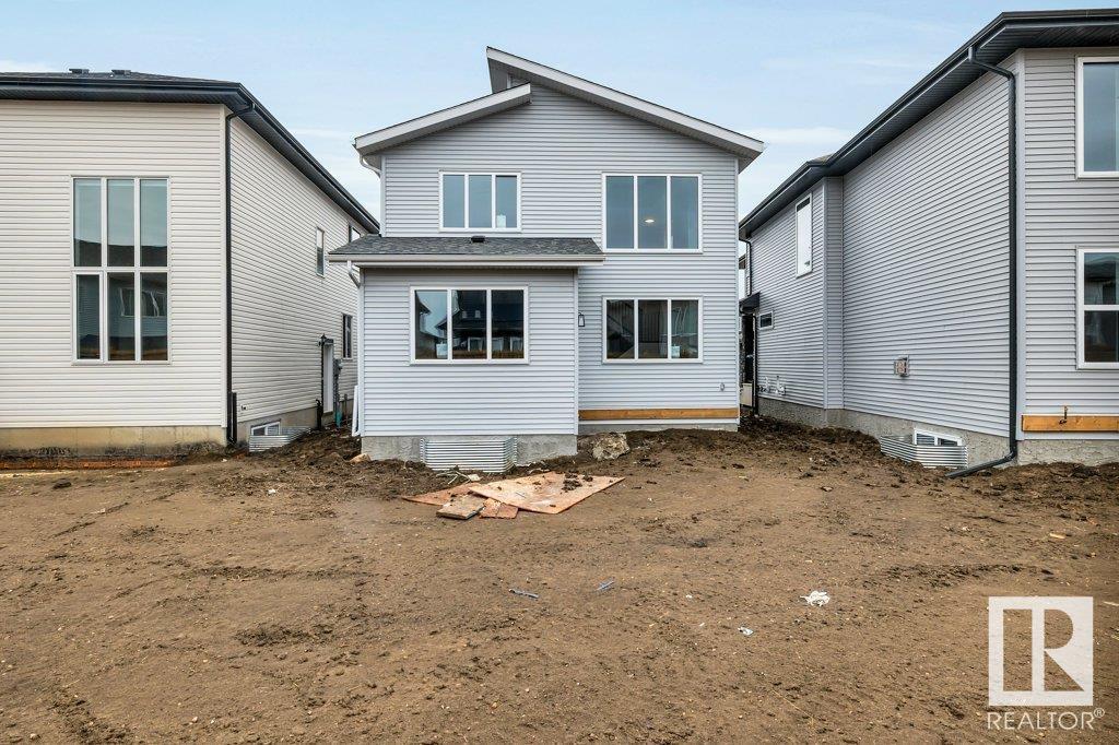 












1384 155 ST SW

,
Edmonton,




Alberta
T6W5J5

