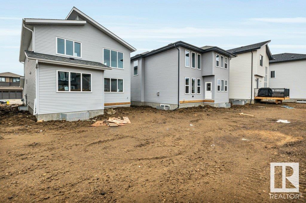 












1384 155 ST SW

,
Edmonton,




Alberta
T6W5J5

