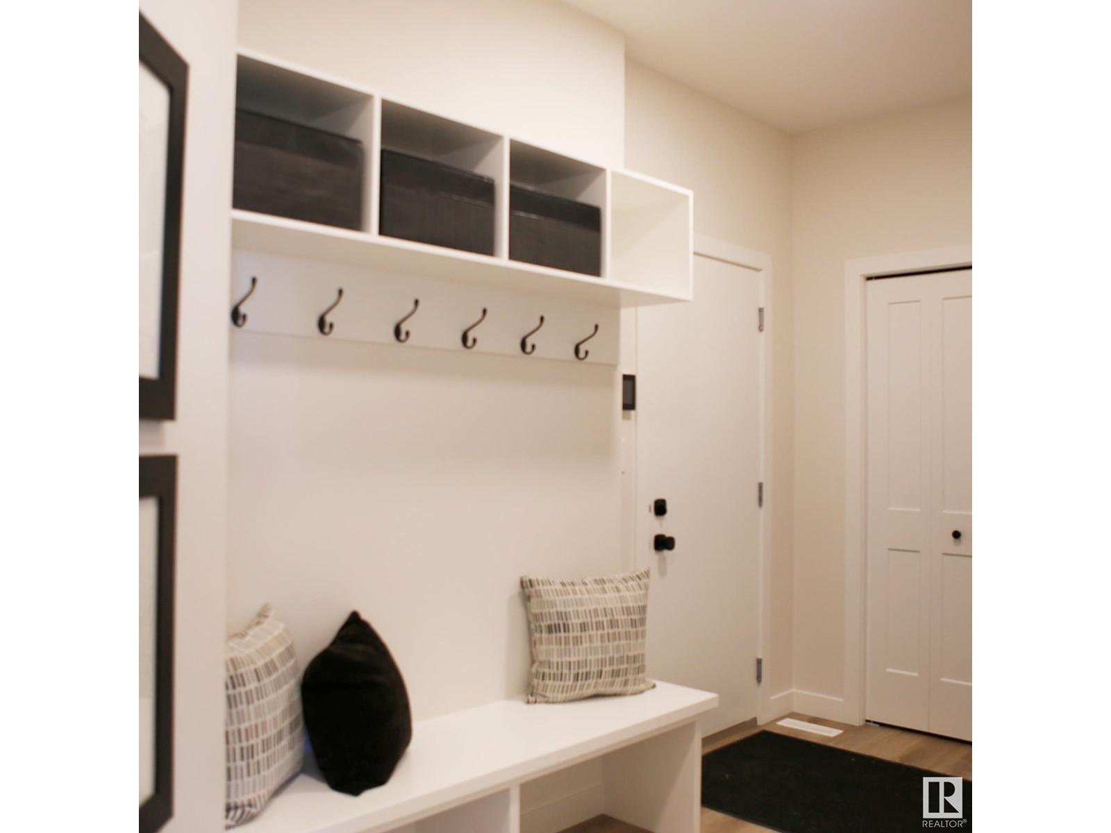 












22 PRESCOTT BV

,
Spruce Grove,




Alberta
T7X0R5

