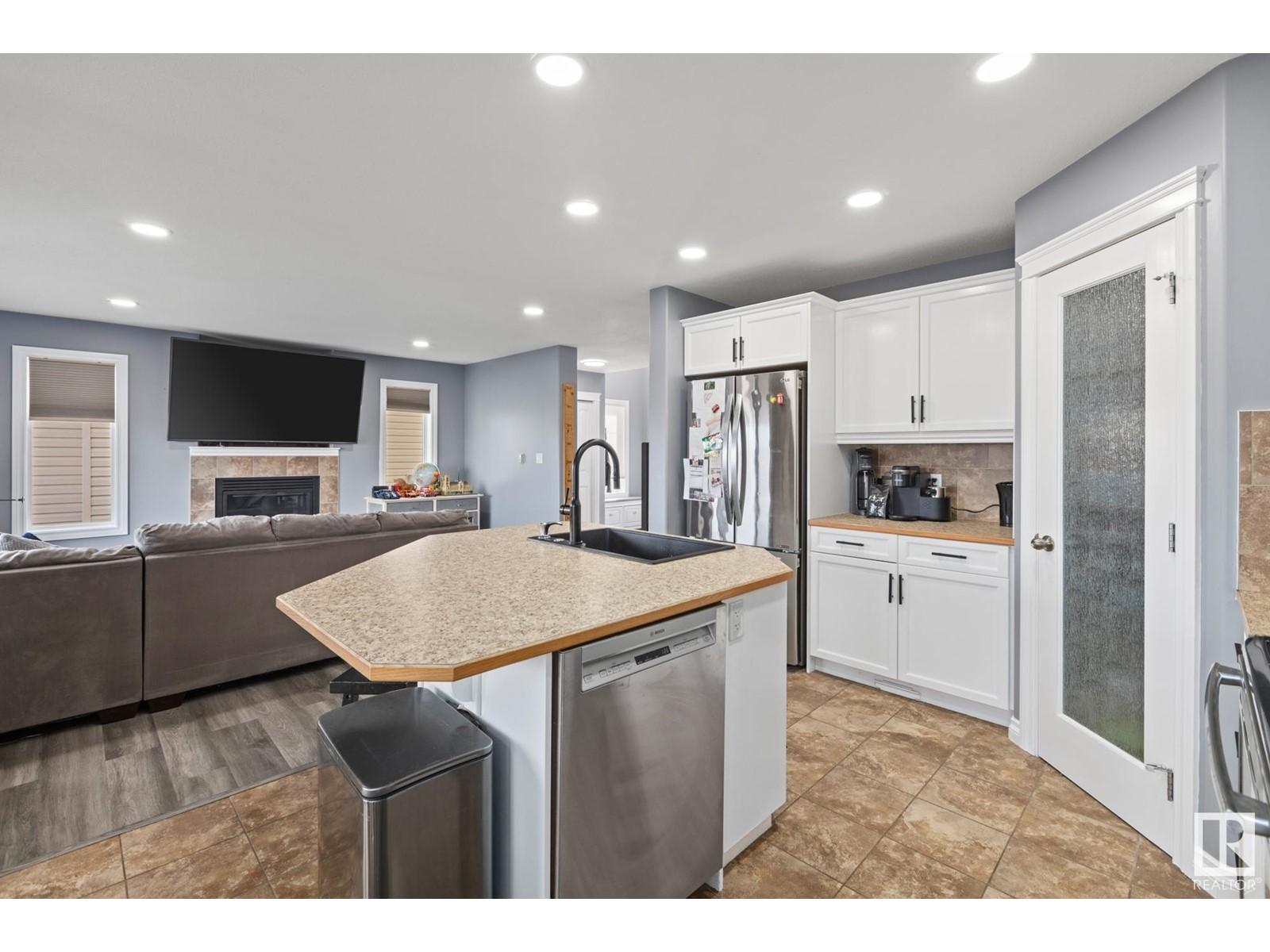 












28 HILLSIDE TC

,
Fort Saskatchewan,




Alberta
T8L0E4

