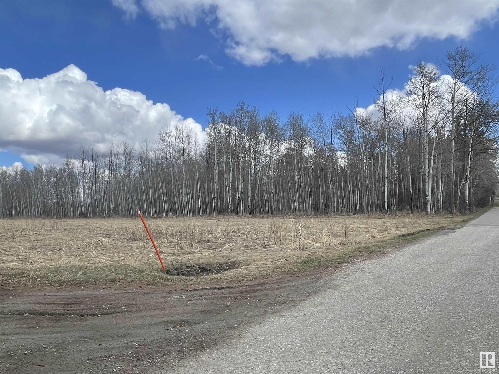 












4820 44 AV

,
Rural Lac Ste. Anne County,







Alberta
T0E0A0

