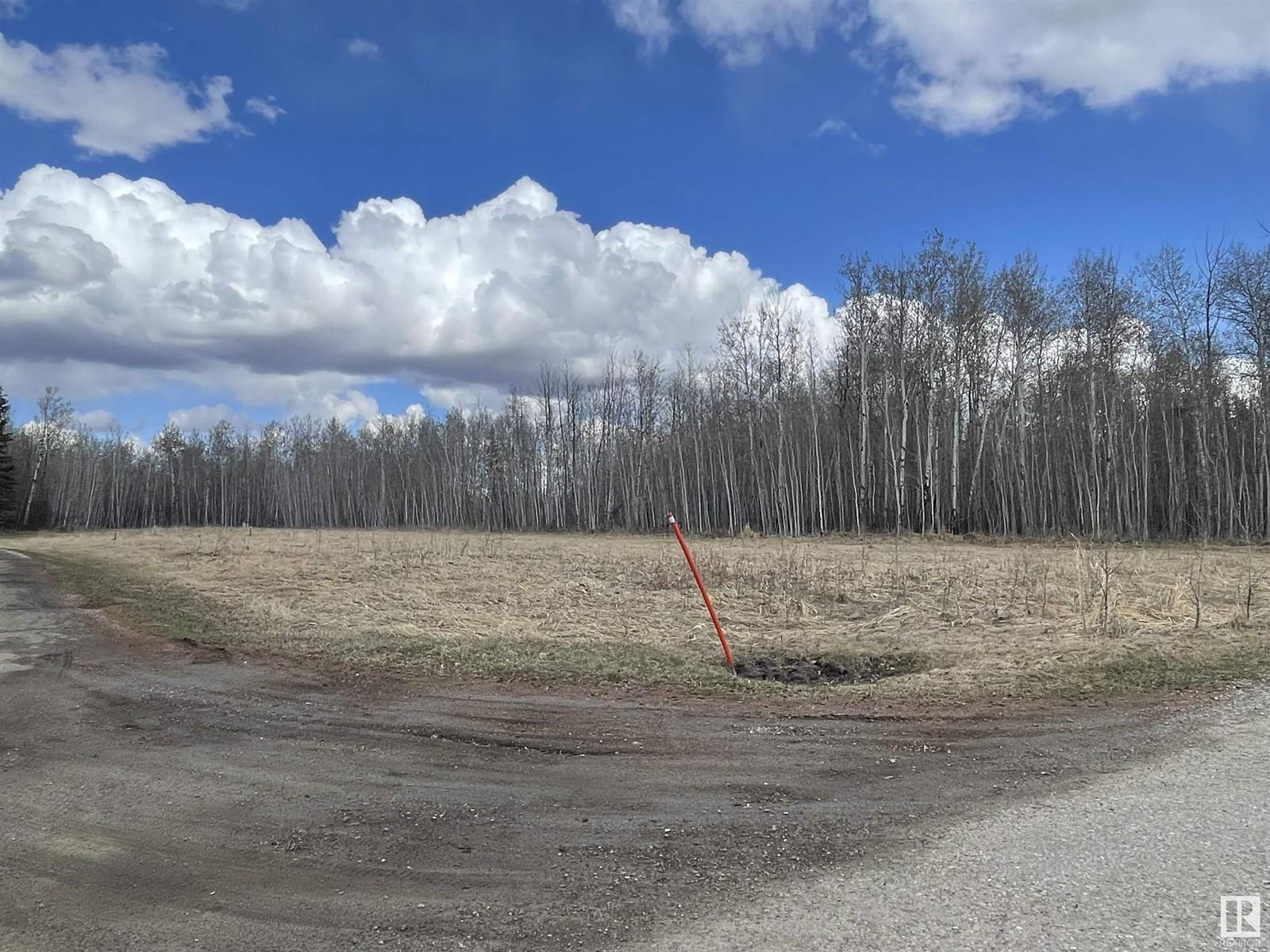 












4820 44 AV

,
Rural Lac Ste. Anne County,







Alberta
T0E0A0

