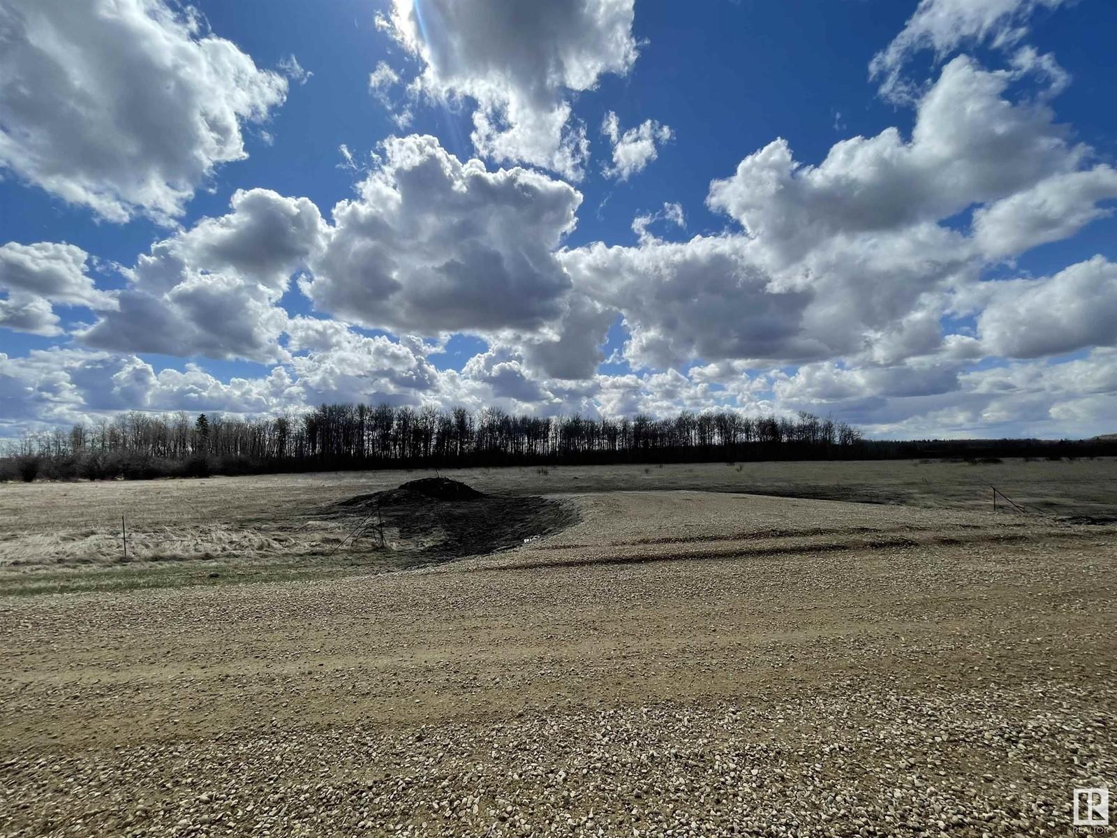 












#1 TWP 522 RANGE ROAD 52

,
Rural Parkland County,







Alberta
T0E2K0

