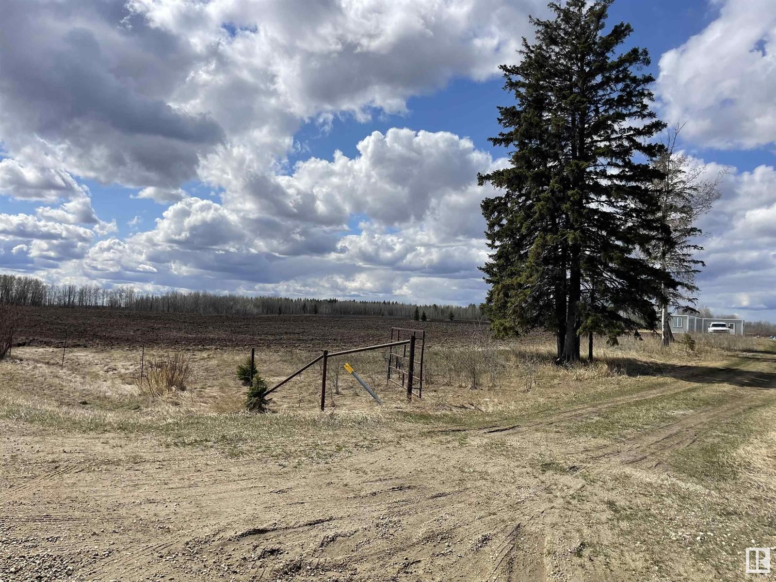 












#3 TWP 522 Range Road 52

,
Rural Parkland County,







Alberta
T0E2K0

