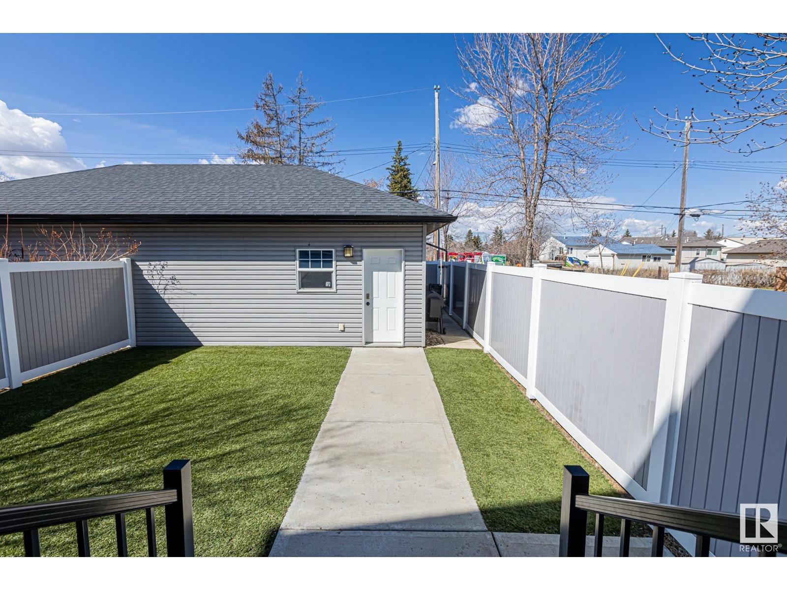 












10750 155 ST NW

,
Edmonton,




Alberta
T5P2M6

