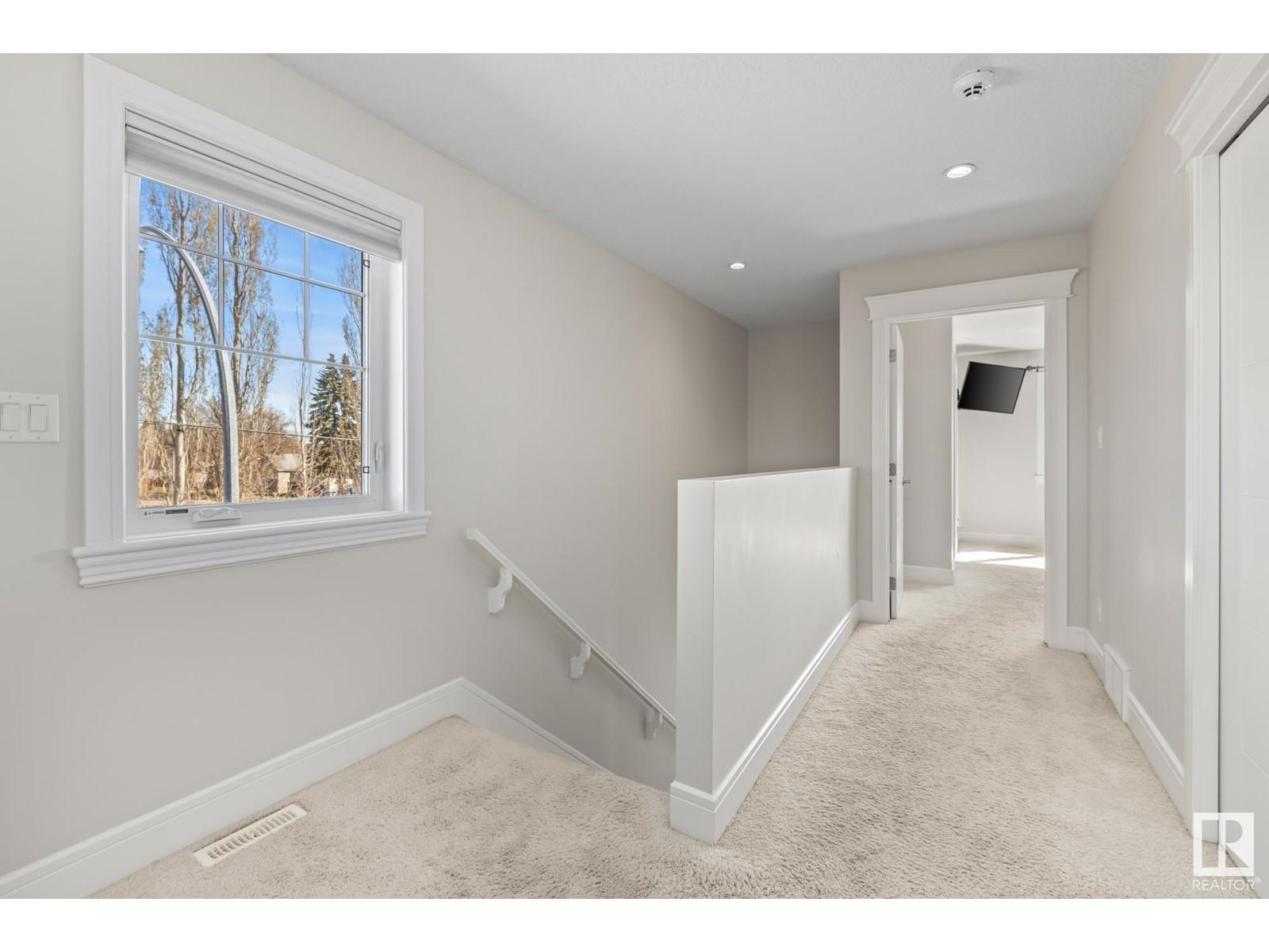 












10750 155 ST NW

,
Edmonton,




Alberta
T5P2M6

