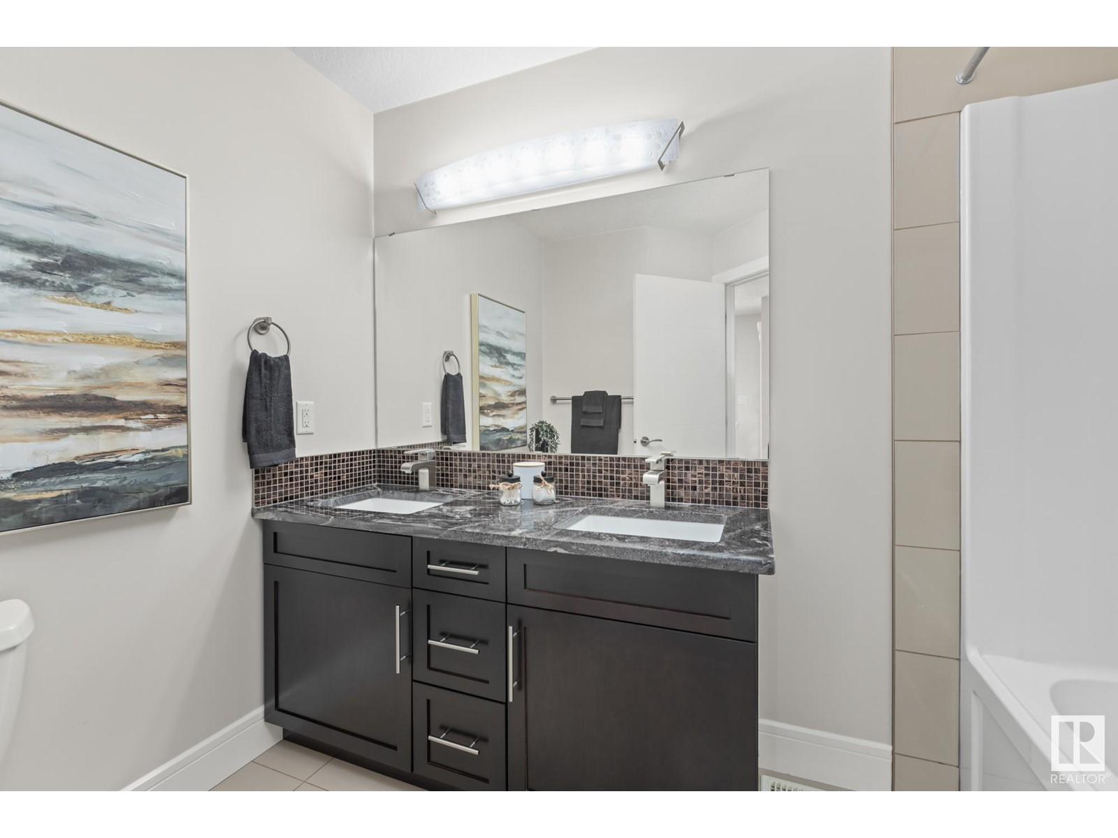 












10750 155 ST NW

,
Edmonton,




Alberta
T5P2M6

