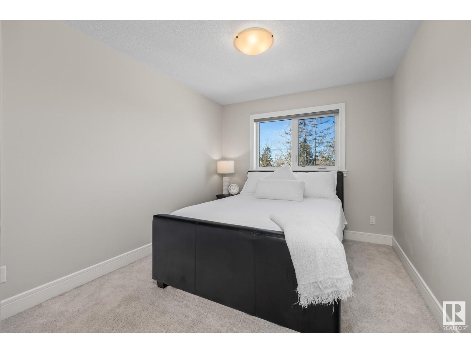 












10750 155 ST NW

,
Edmonton,




Alberta
T5P2M6

