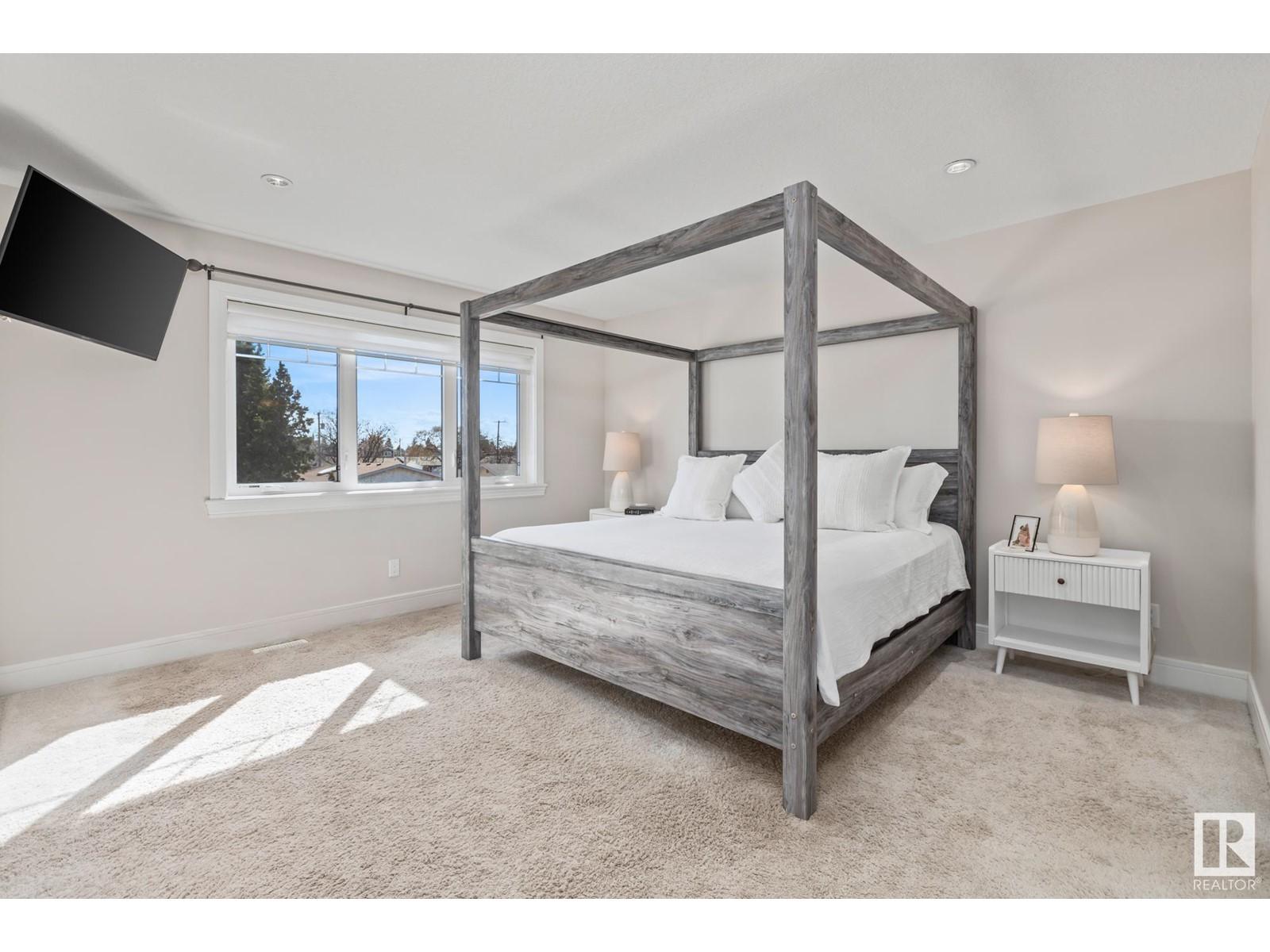 












10750 155 ST NW

,
Edmonton,




Alberta
T5P2M6

