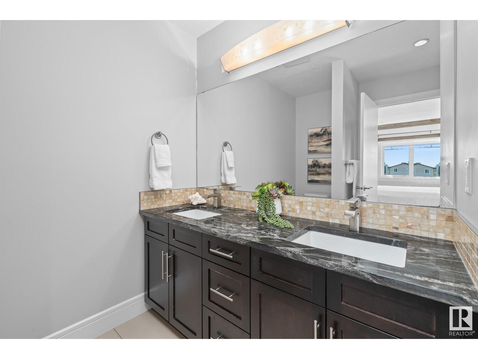 












10750 155 ST NW

,
Edmonton,




Alberta
T5P2M6

