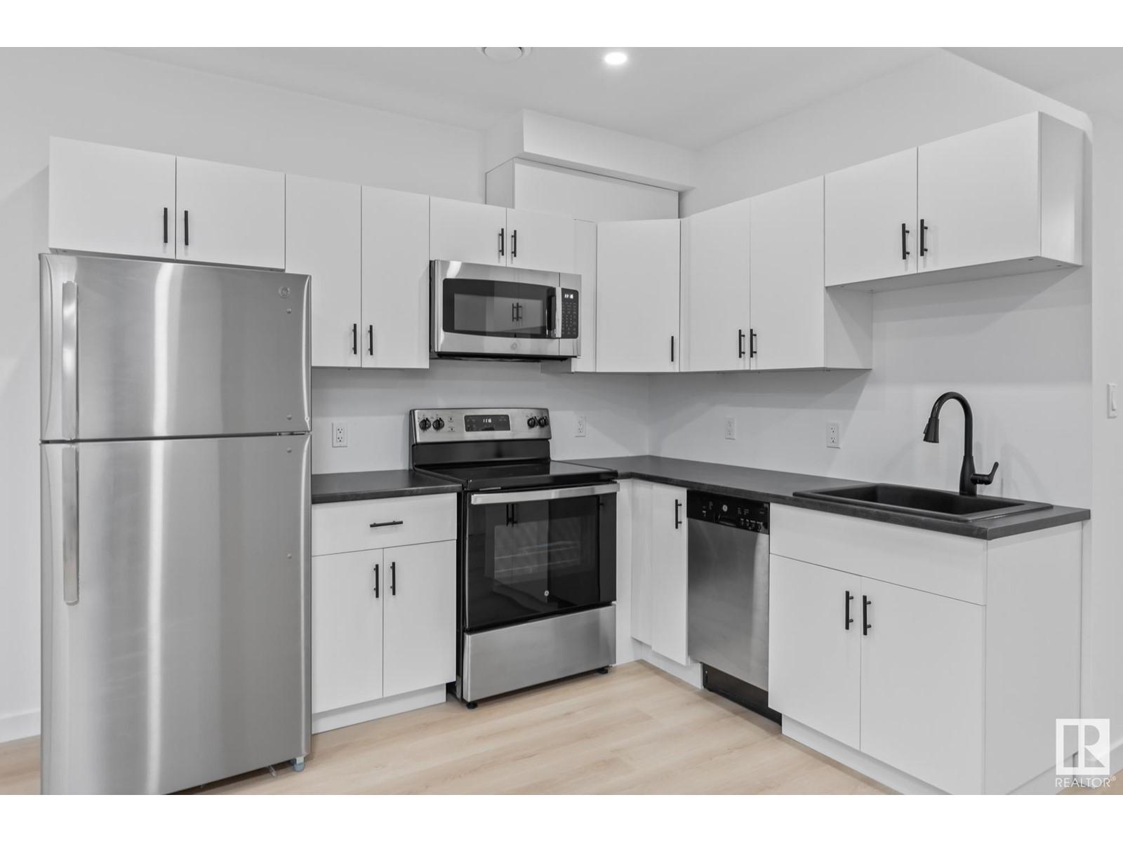 












10750 155 ST NW

,
Edmonton,




Alberta
T5P2M6

