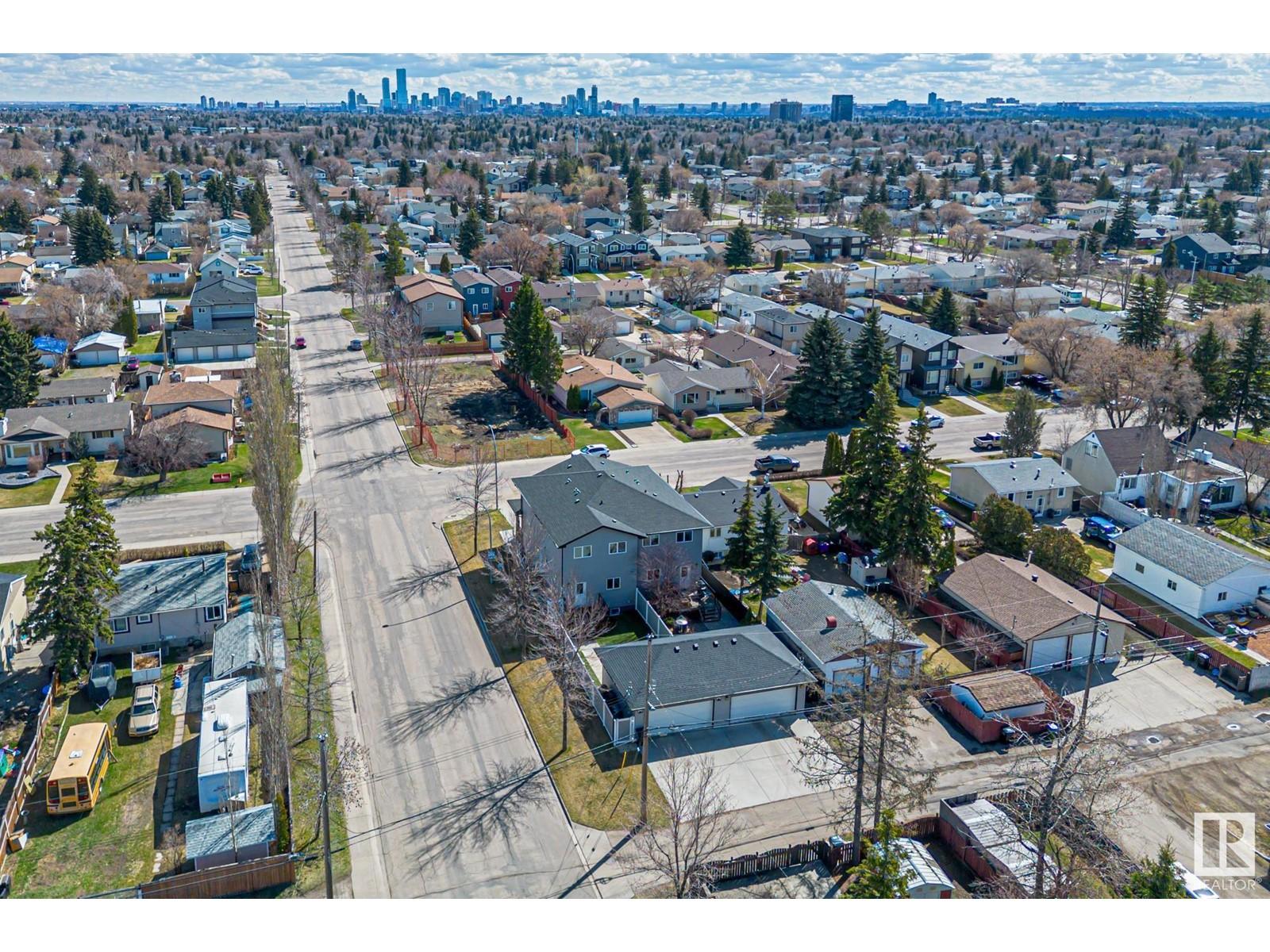 












10750 155 ST NW

,
Edmonton,




Alberta
T5P2M6

