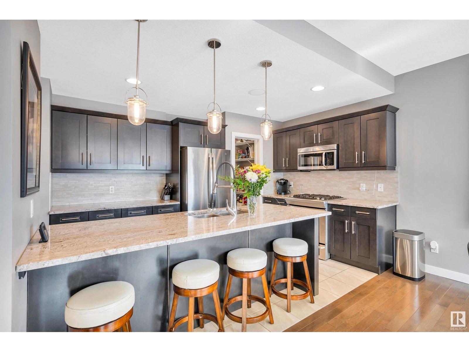












2305 SPARROW CR NW

,
Edmonton,




Alberta
T5S0G8

