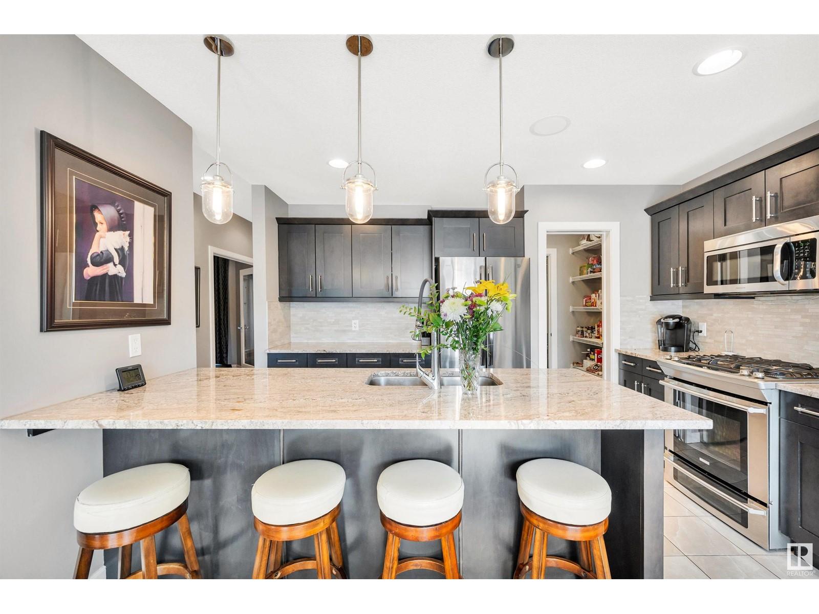 












2305 SPARROW CR NW

,
Edmonton,




Alberta
T5S0G8


