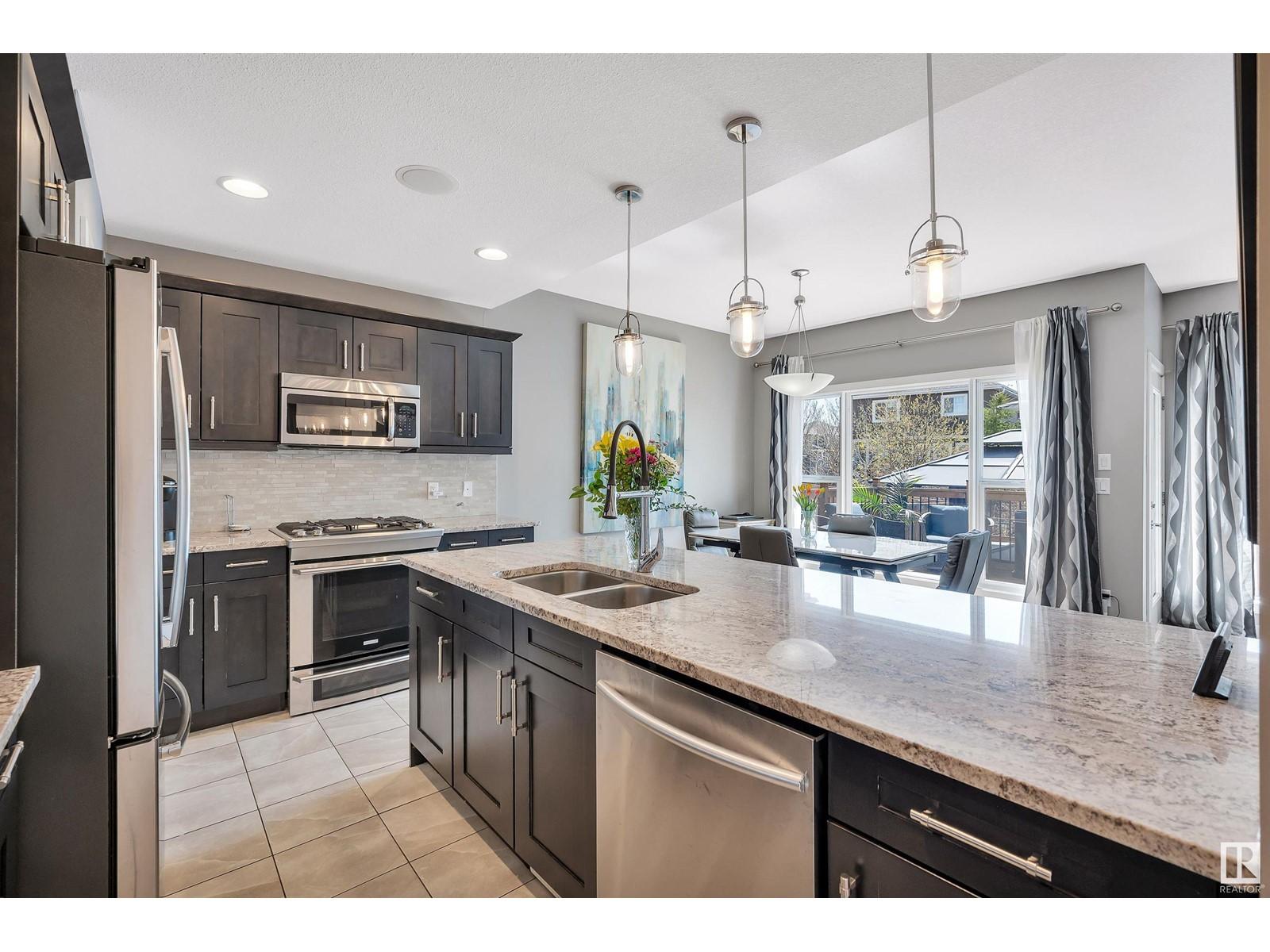 












2305 SPARROW CR NW

,
Edmonton,




Alberta
T5S0G8

