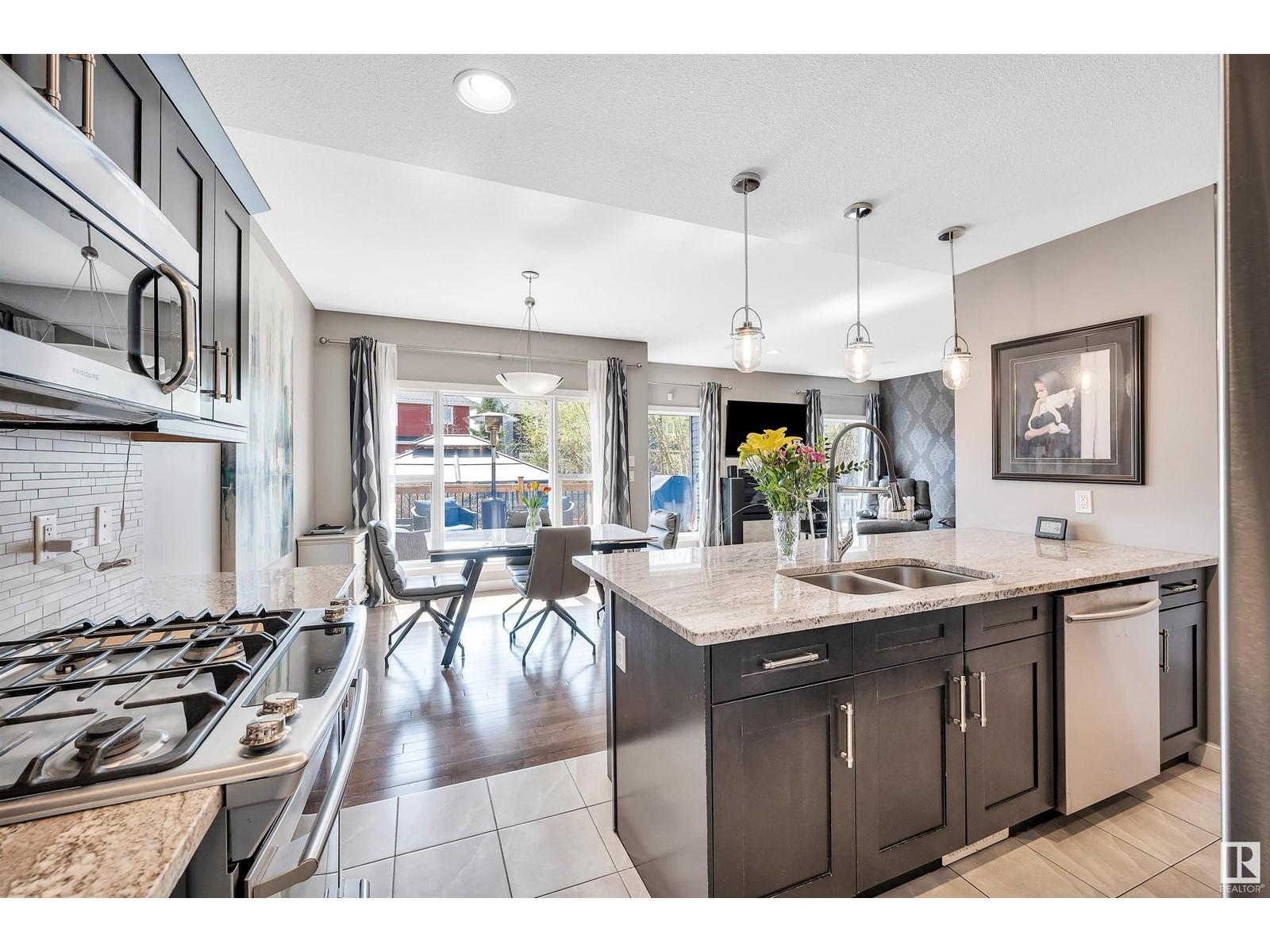












2305 SPARROW CR NW

,
Edmonton,




Alberta
T5S0G8

