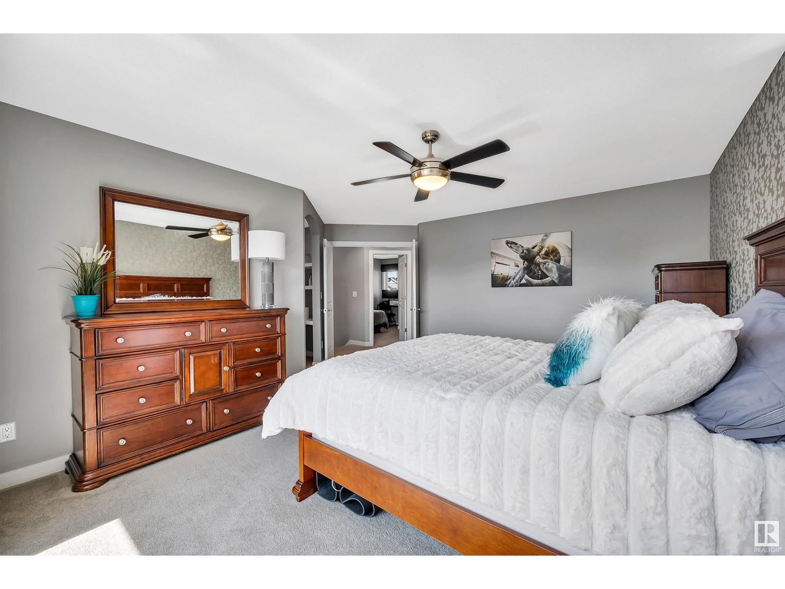 












2305 SPARROW CR NW

,
Edmonton,




Alberta
T5S0G8

