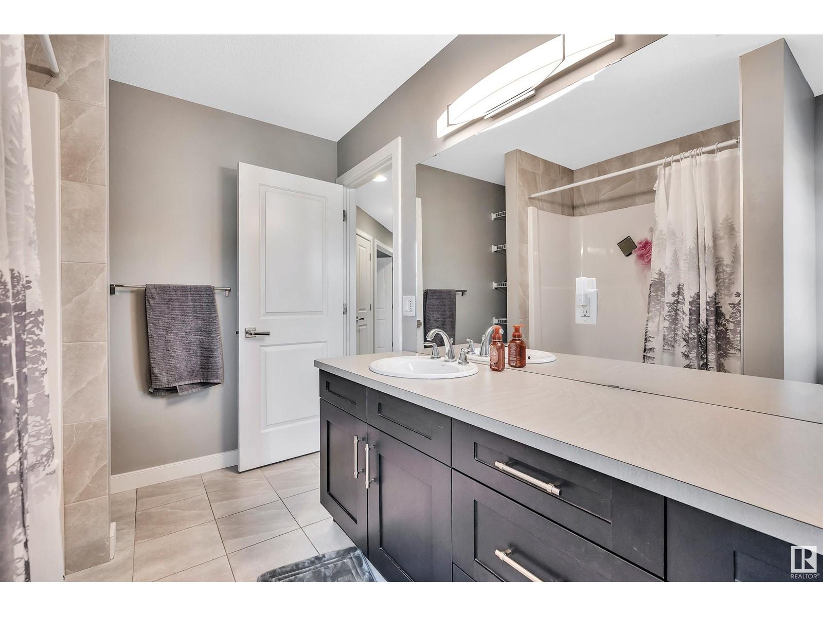 












2305 SPARROW CR NW

,
Edmonton,




Alberta
T5S0G8


