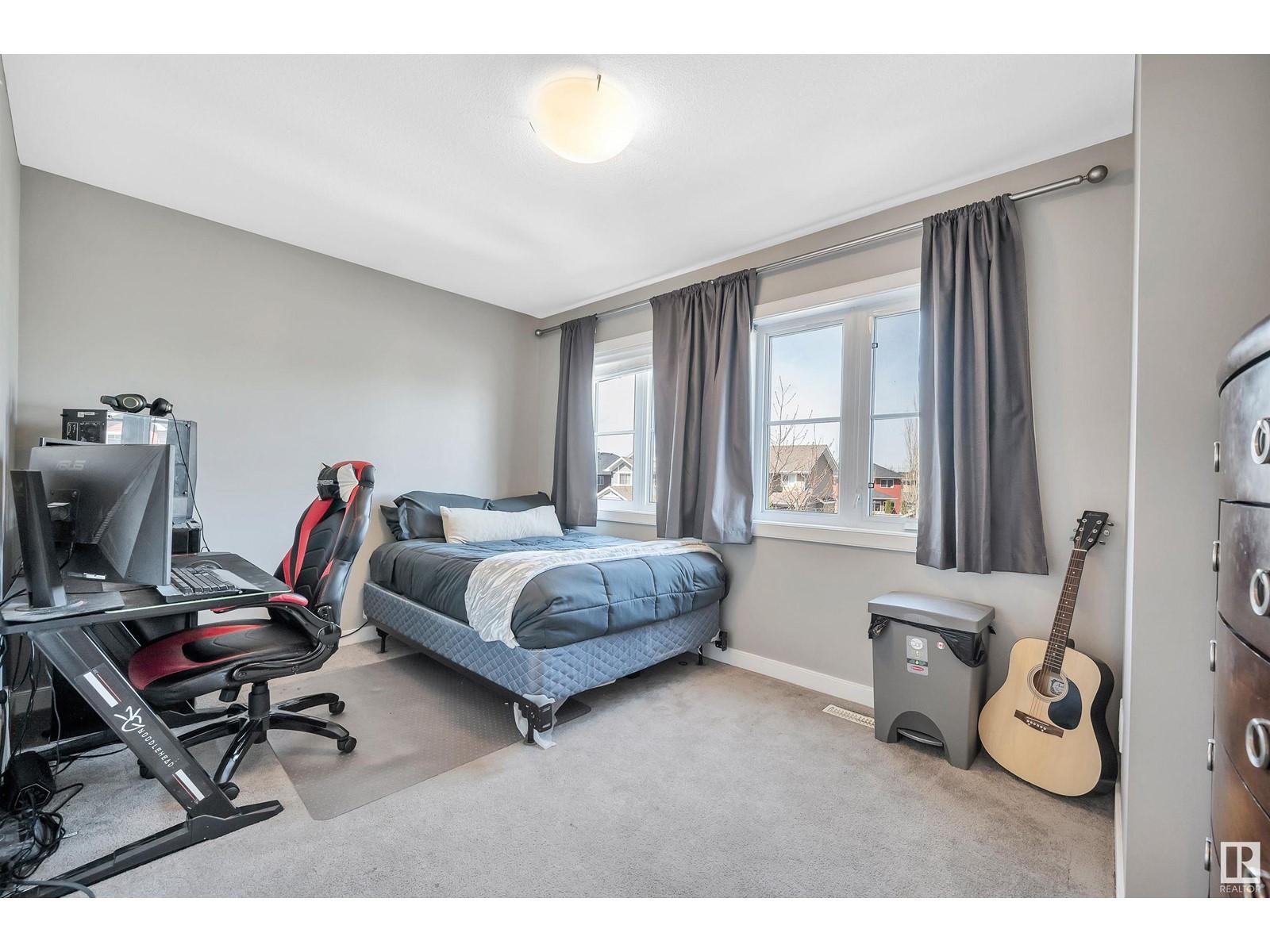 












2305 SPARROW CR NW

,
Edmonton,




Alberta
T5S0G8

