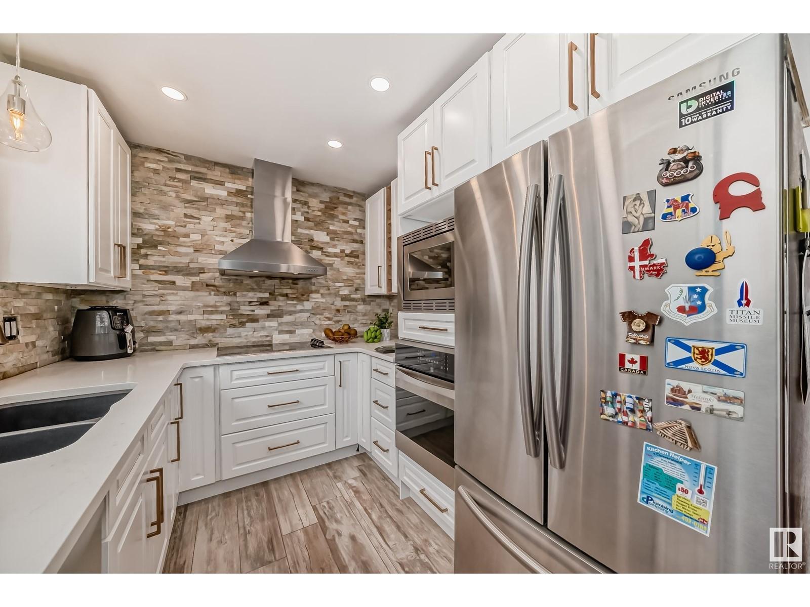 












3543 105B ST NW

,
Edmonton,




Alberta
T6J2K9

