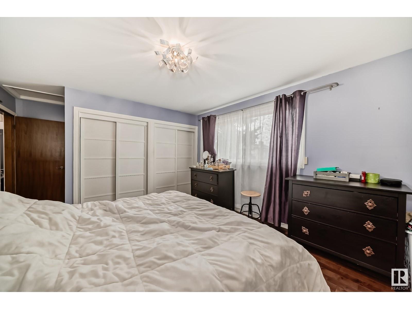 












3543 105B ST NW

,
Edmonton,




Alberta
T6J2K9

