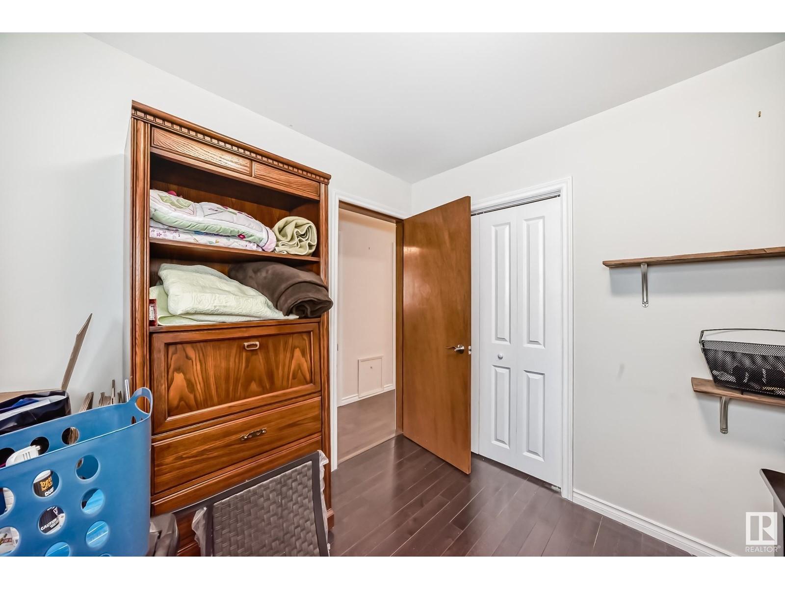 












3543 105B ST NW

,
Edmonton,




Alberta
T6J2K9

