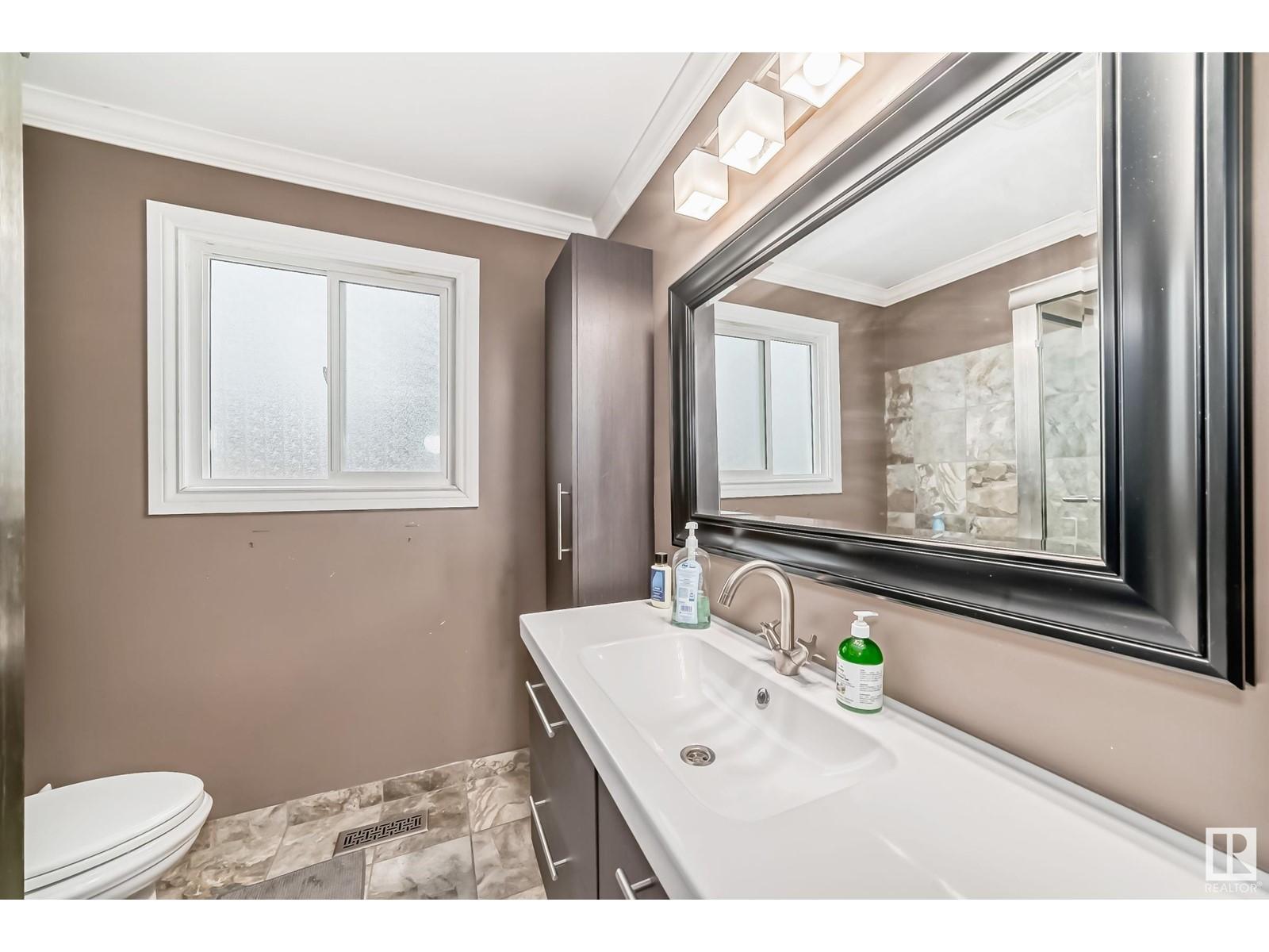 












3543 105B ST NW

,
Edmonton,




Alberta
T6J2K9

