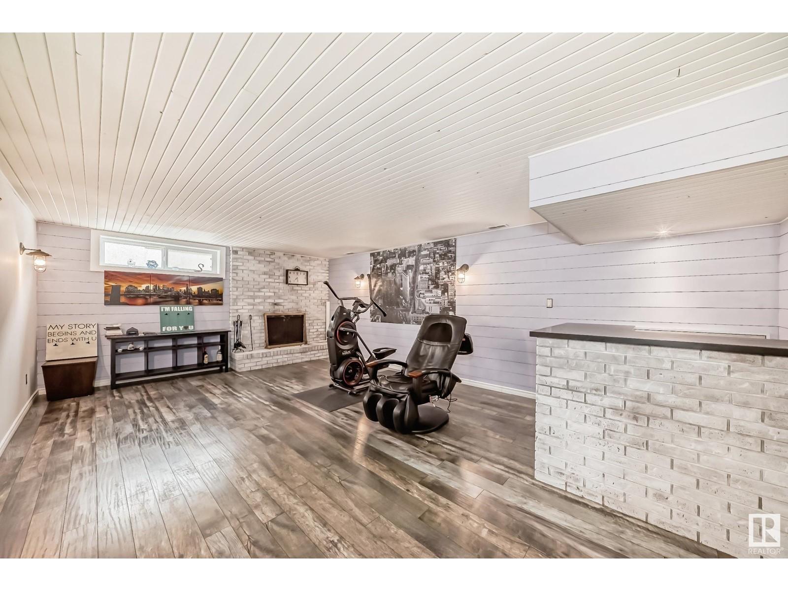 












3543 105B ST NW

,
Edmonton,




Alberta
T6J2K9

