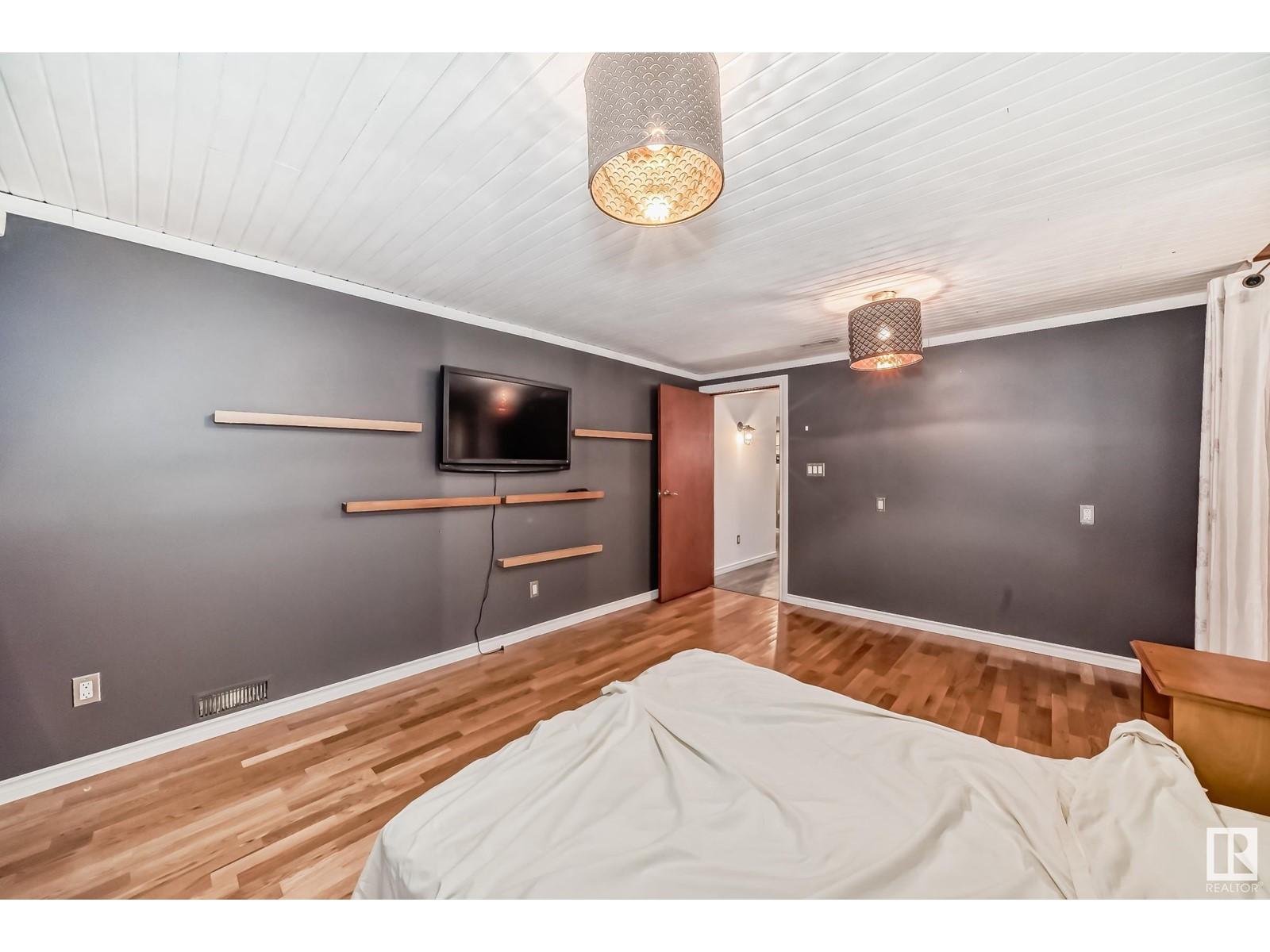 












3543 105B ST NW

,
Edmonton,




Alberta
T6J2K9

