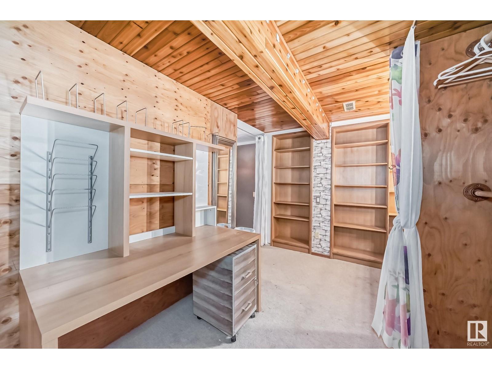 












3543 105B ST NW

,
Edmonton,




Alberta
T6J2K9

