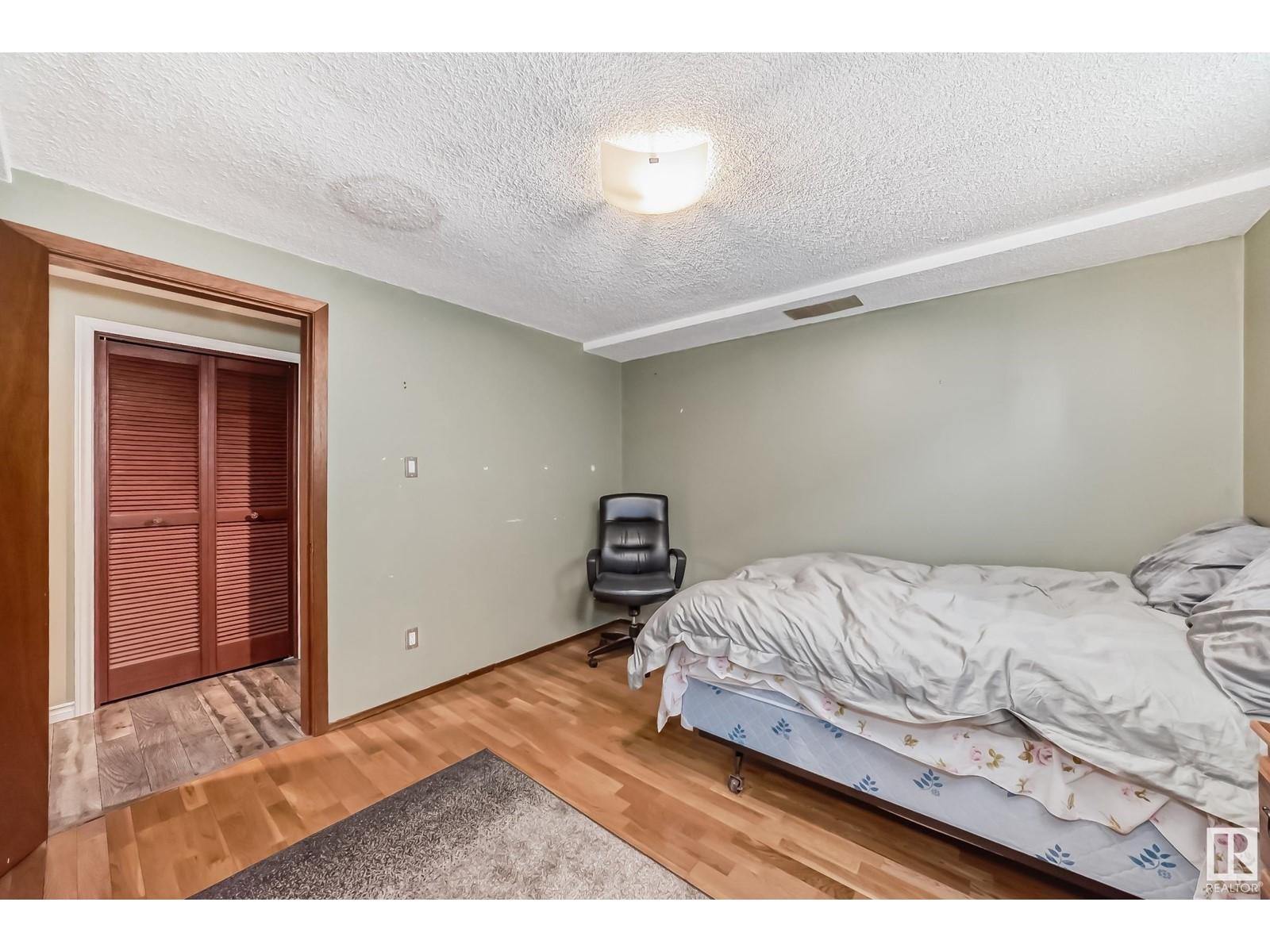 












3543 105B ST NW

,
Edmonton,




Alberta
T6J2K9

